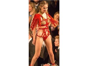 為慈善，劍橋的學生們拼了！