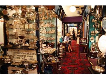 想買英倫特色產品？這5大市場不可錯過