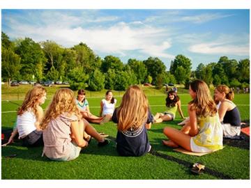 高中畢業去英國留學要準備的材料是什么？申請本科的途徑有哪些？