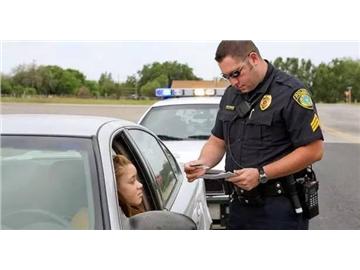 如何順利拿到美國駕照？